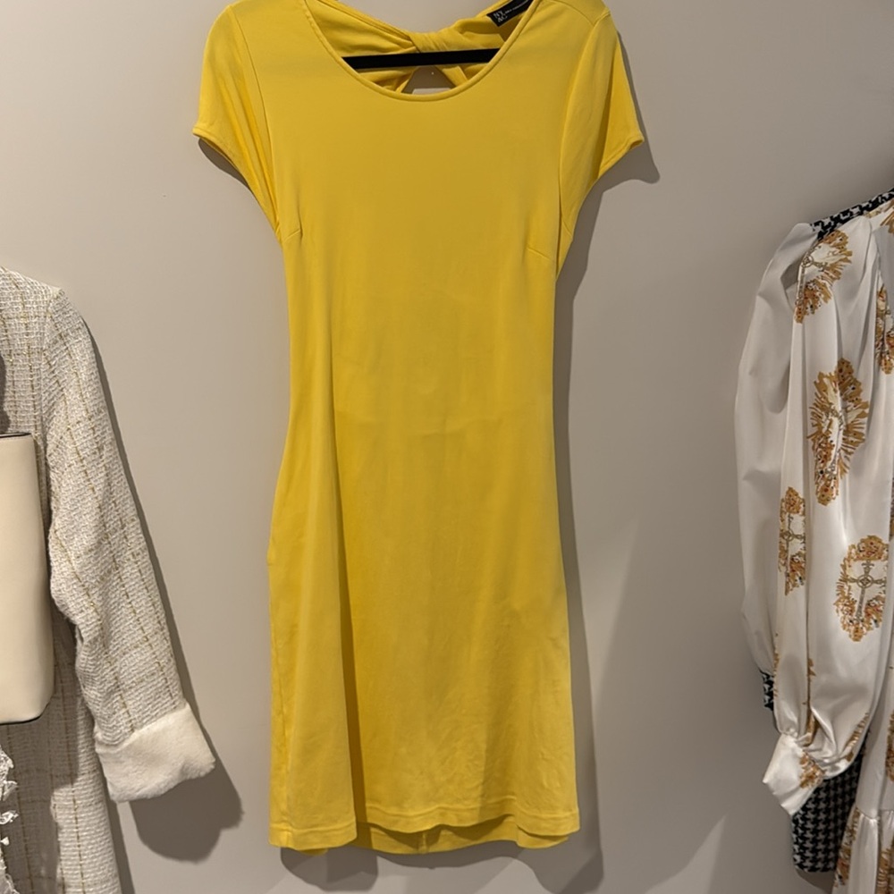 NWOT New York & Company Yellow Sheath Dress Short Sleeve Crew Neck